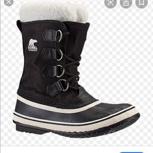 Sorel women’s winter carnival cold weather boots